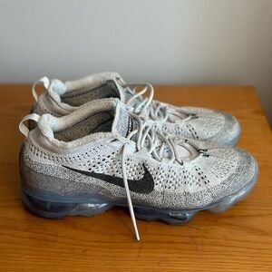 Nike Air VaporMax 2023 Flyknit men’s size 8, great condition